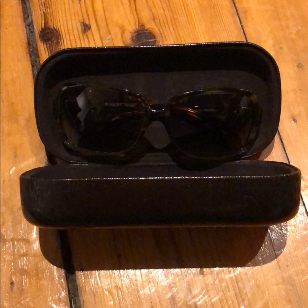 Robert Mark Tortoise Shell Sunglasses - image 3